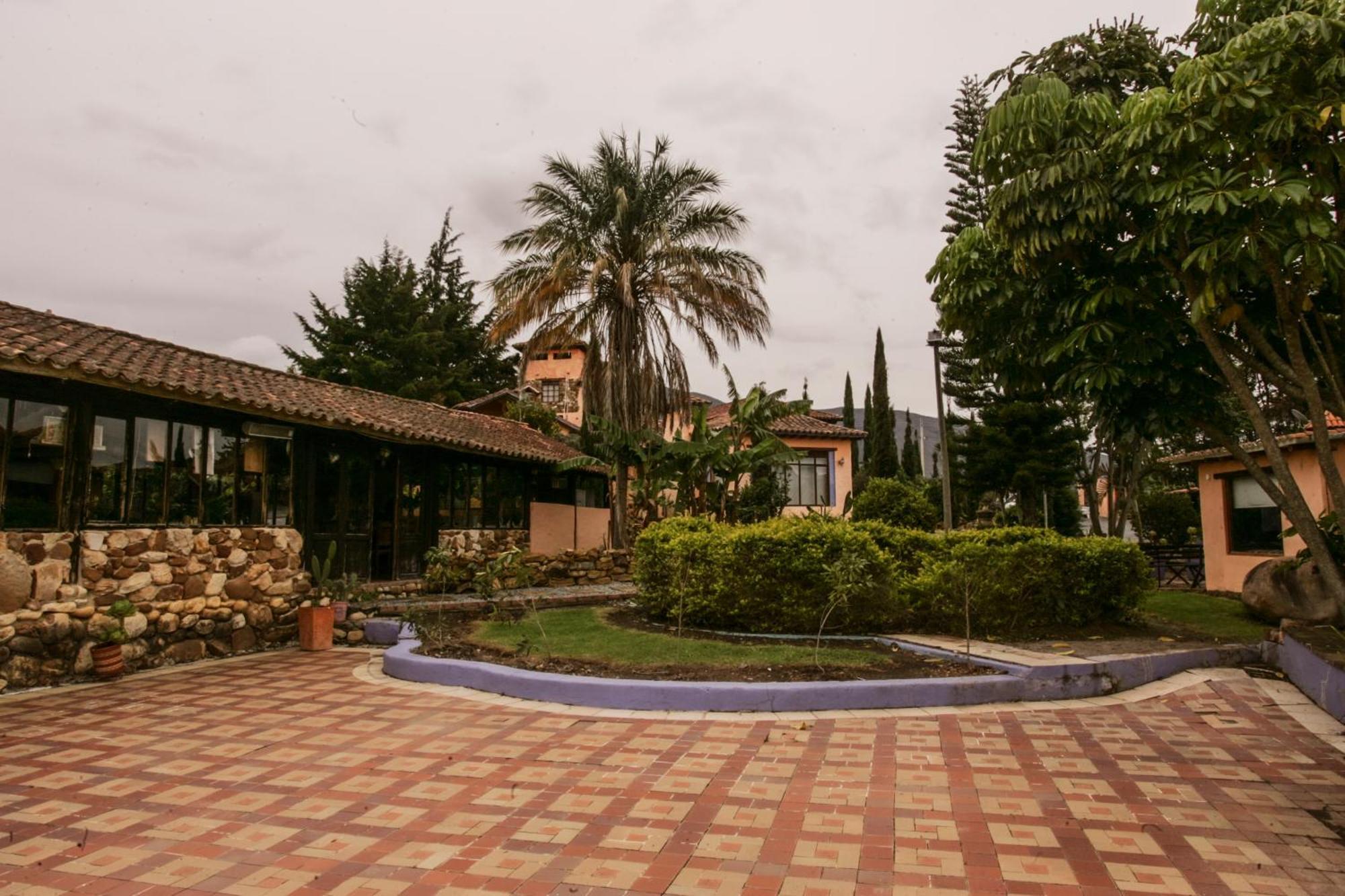 Hacienda Flamingo Guest House บียาเดเลย์บา ภายนอก รูปภาพ
